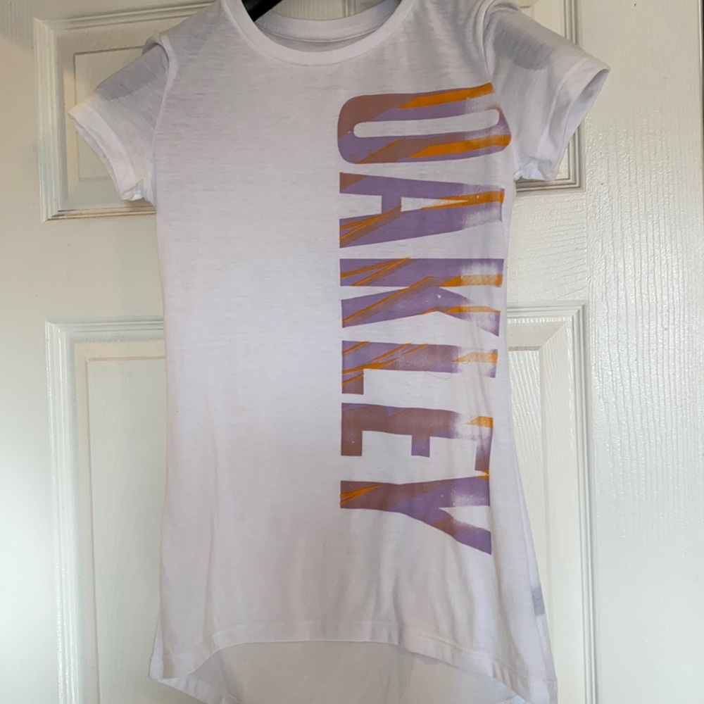 Oakley T-shirt